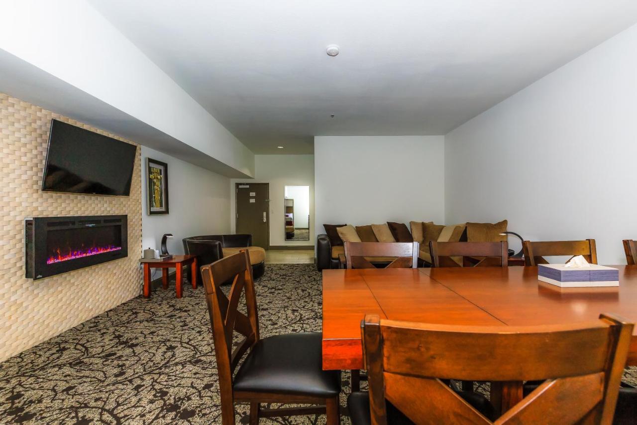 Resort Regalia & Conference Center 4*